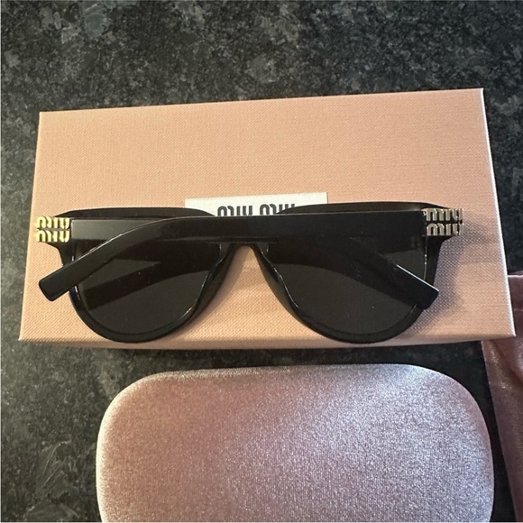 Miu Miu Black Sunglasses - Picture 6 of 7